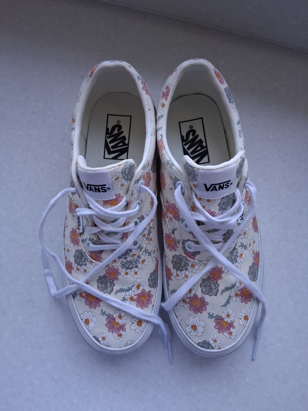 Vans Floral Canvas Low-Top Sneakers in White with Pink, Yellow & Green Accents - Picture 2 of 9